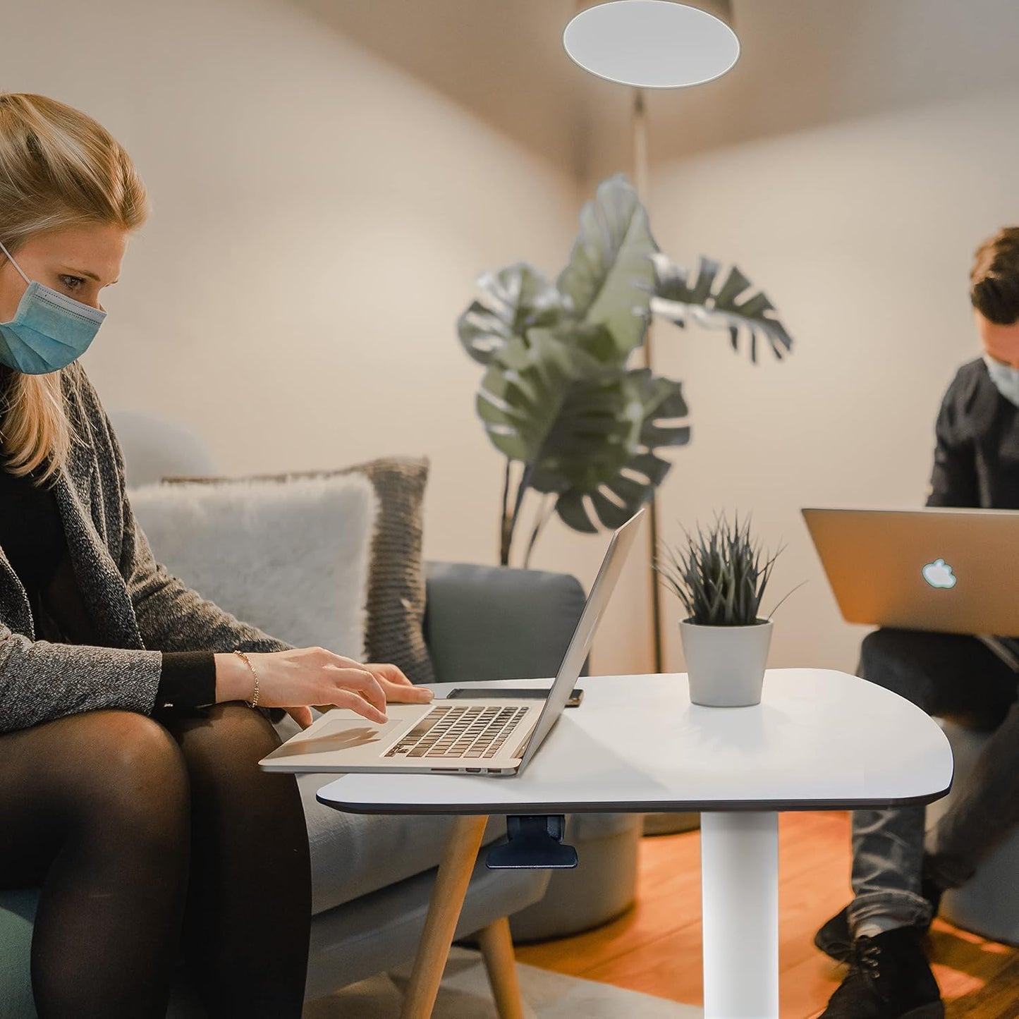 Pneumatic Adjustable Height Desk, Laptop Standing Desk, Rolling Sit-Stand Cart, Mobile Podium Portable Lectern for Home, Office& Classroom, 26" 19.3" Platform (29" to 46.9" H)，White