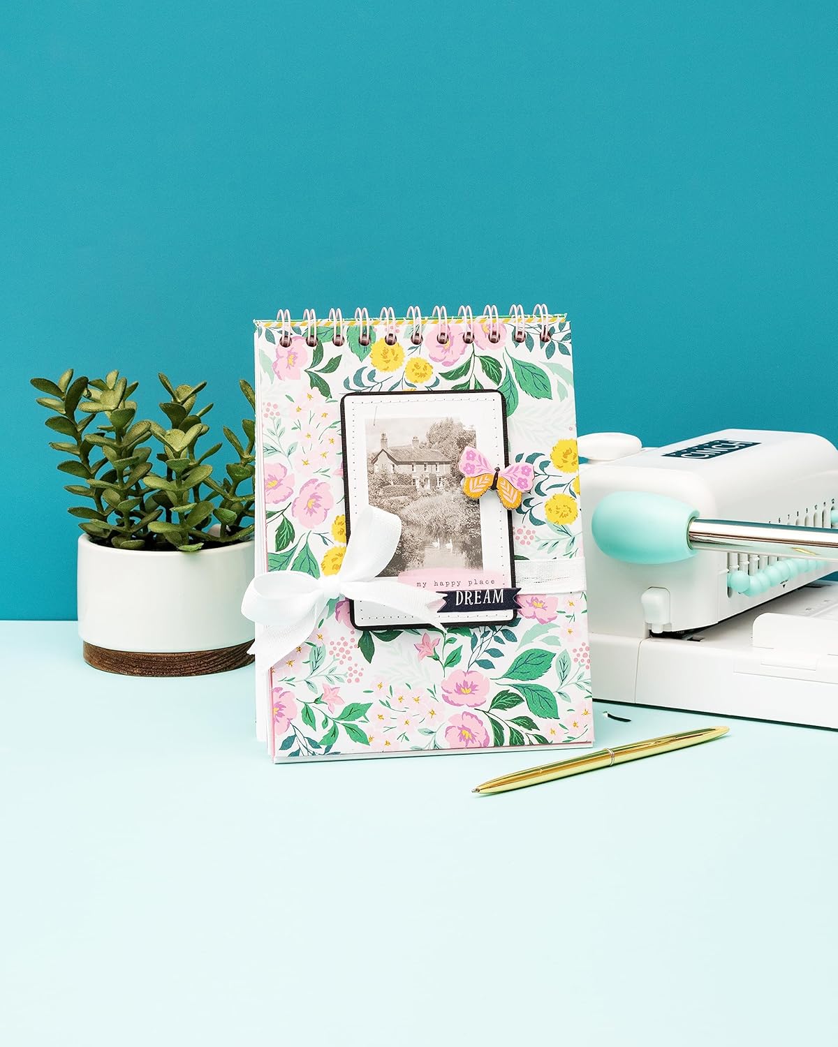 We R Memory Keepers Cinch Book Binding Machine Version 2, Mint, Easy to Use, Slide Ruler, Spiral Binding, Professional Books, Notebooks, Calendars